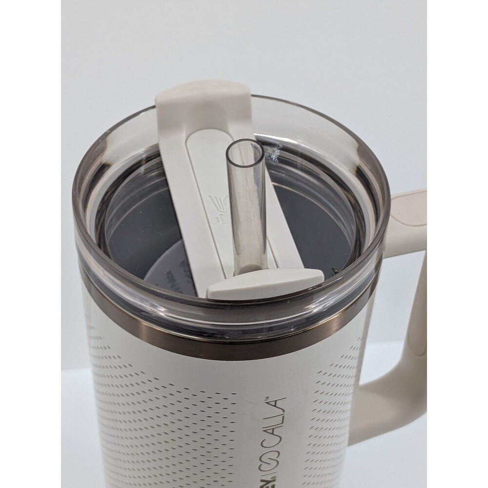 Stanley Calia Exclusive Quencher H2.0 FlowState Tumbler 40oz Cream White - Picture 5 of 5